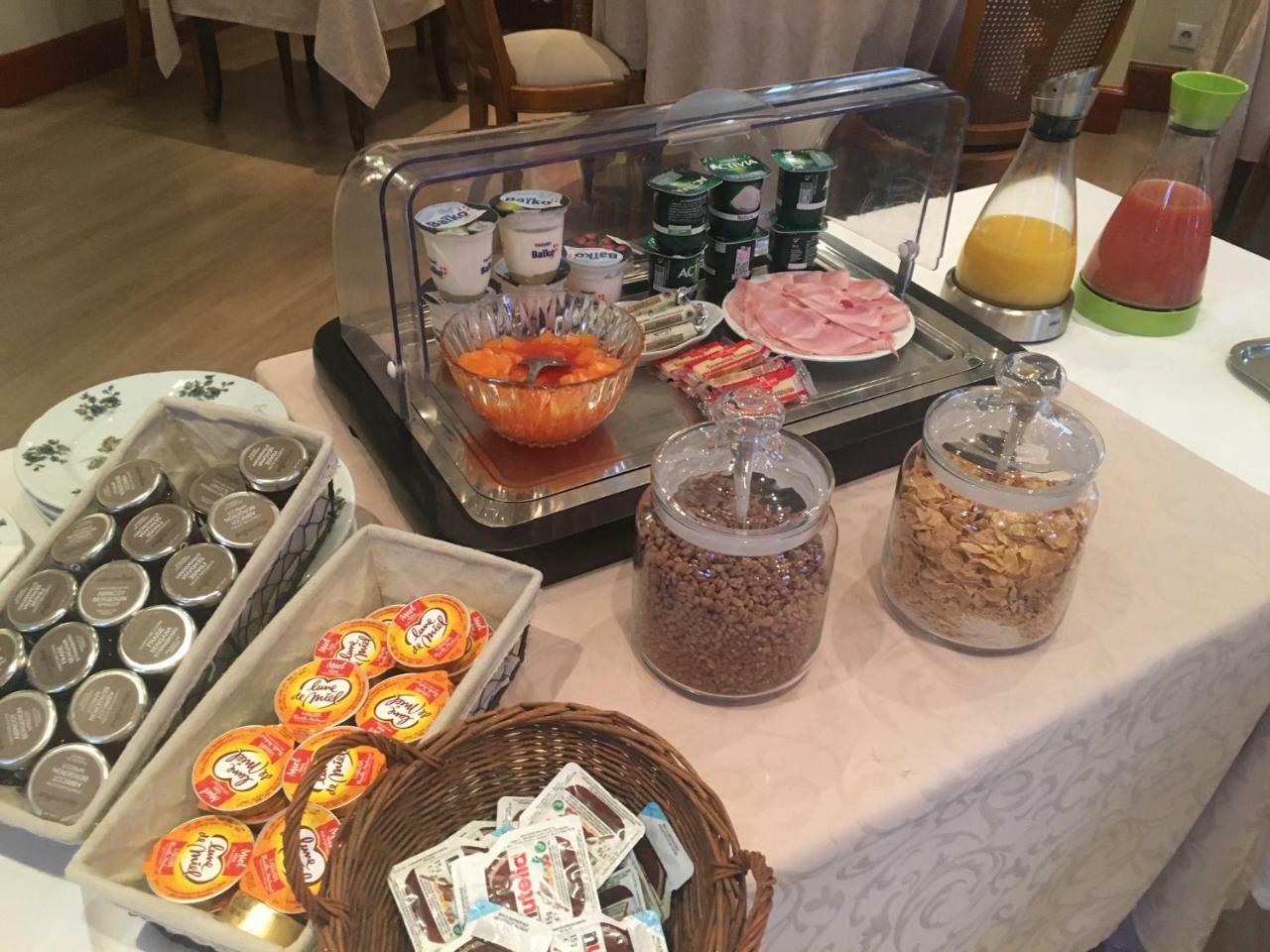Hotel Restaurant Emile Job 蒙梅勒 外观 照片